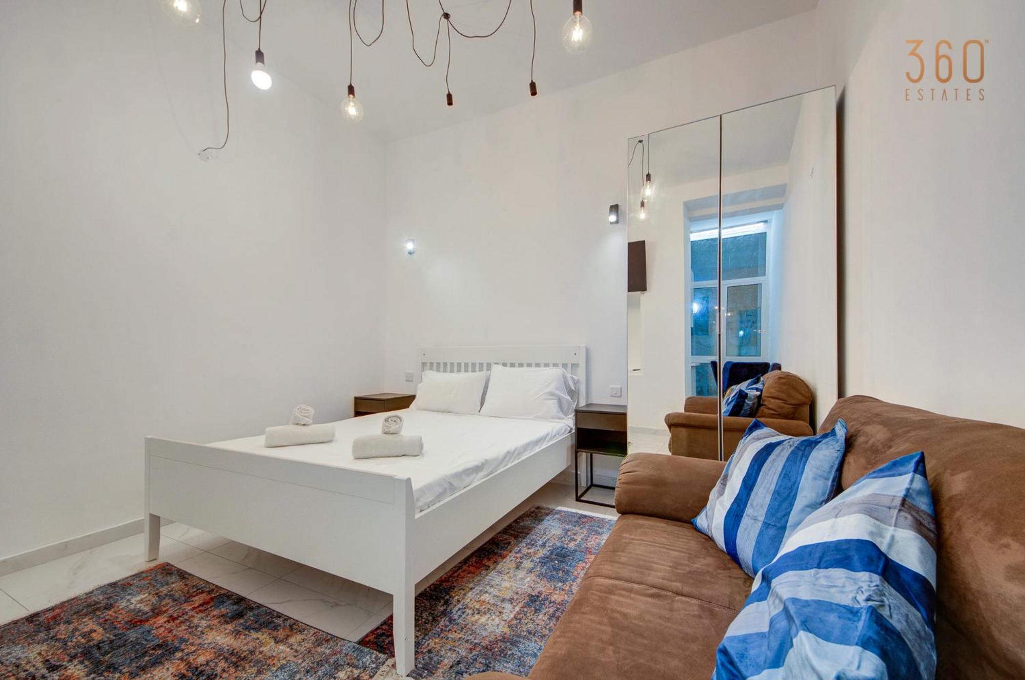 1br In The Centre Of By 360 Estates